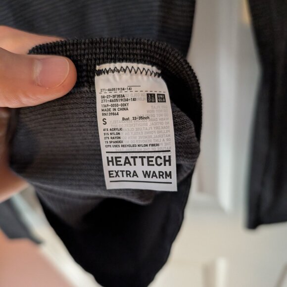 Uniqlo Heattech Extra Warm Turtlenecks 3x - Picture 7 of 10